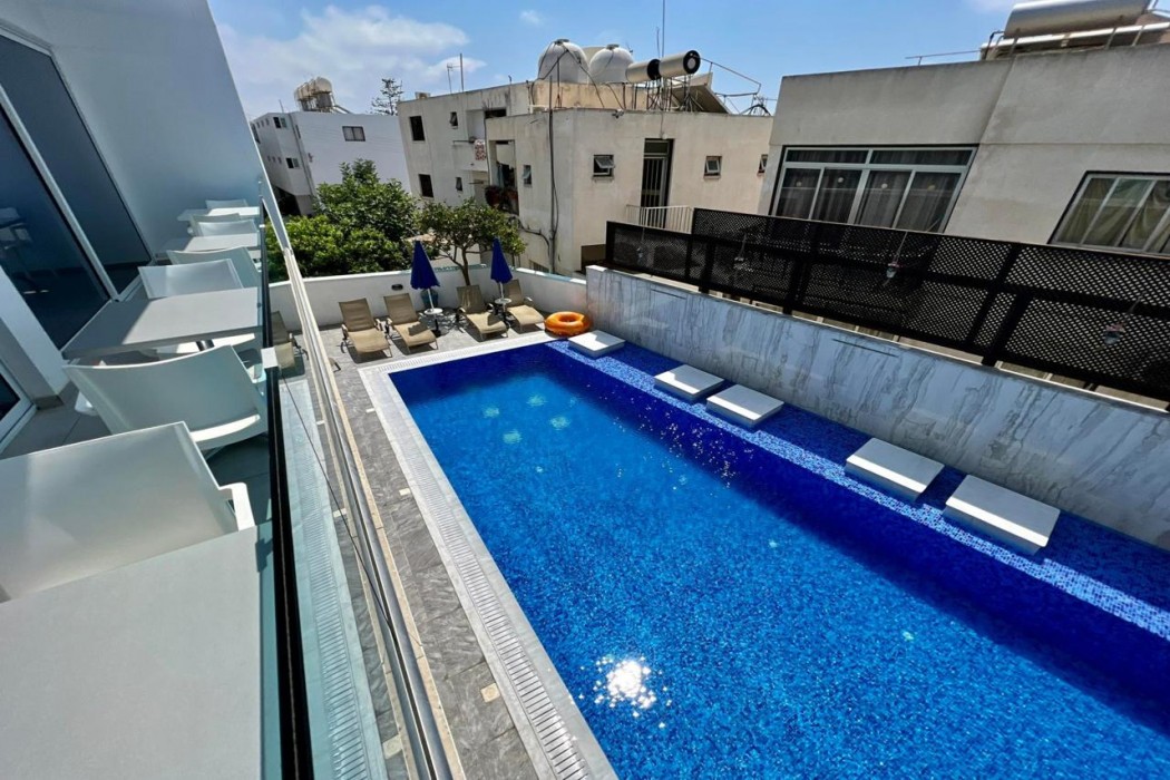 Sunny Blue Hotel 101/131