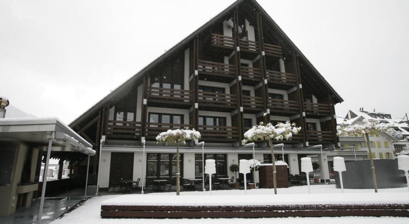 Tailormade Hotel KRONE Sarnen 1/15