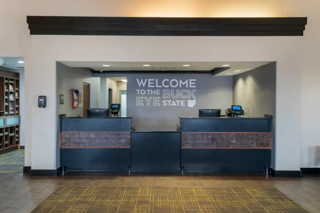 Comfort Inn & Suites Toledo North 2/30