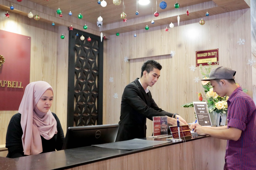 The Grand Campbell Hotel 28/115