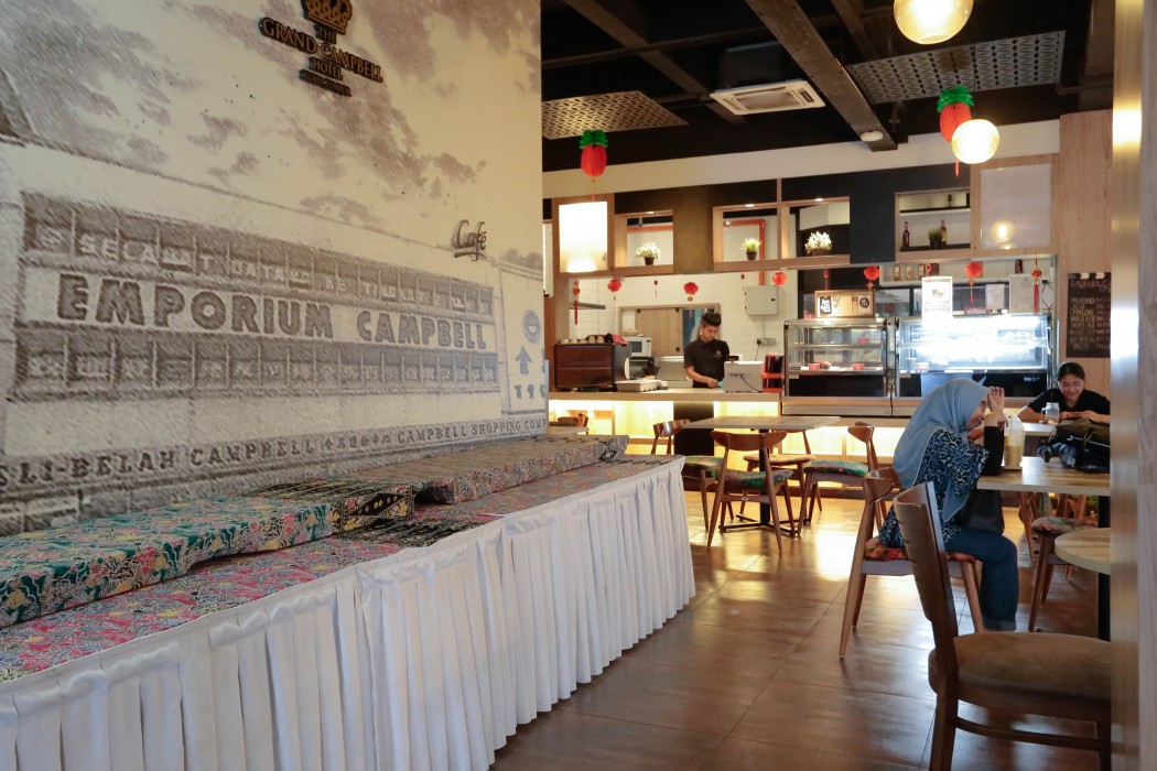 The Grand Campbell Hotel 76/115
