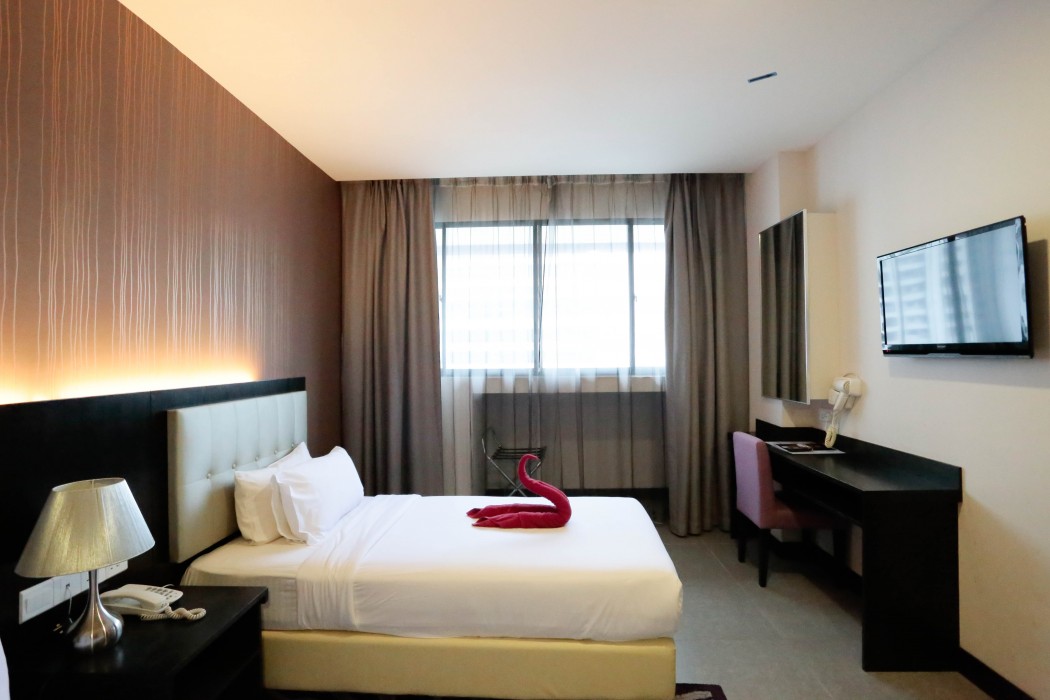 The Grand Campbell Hotel 48/115