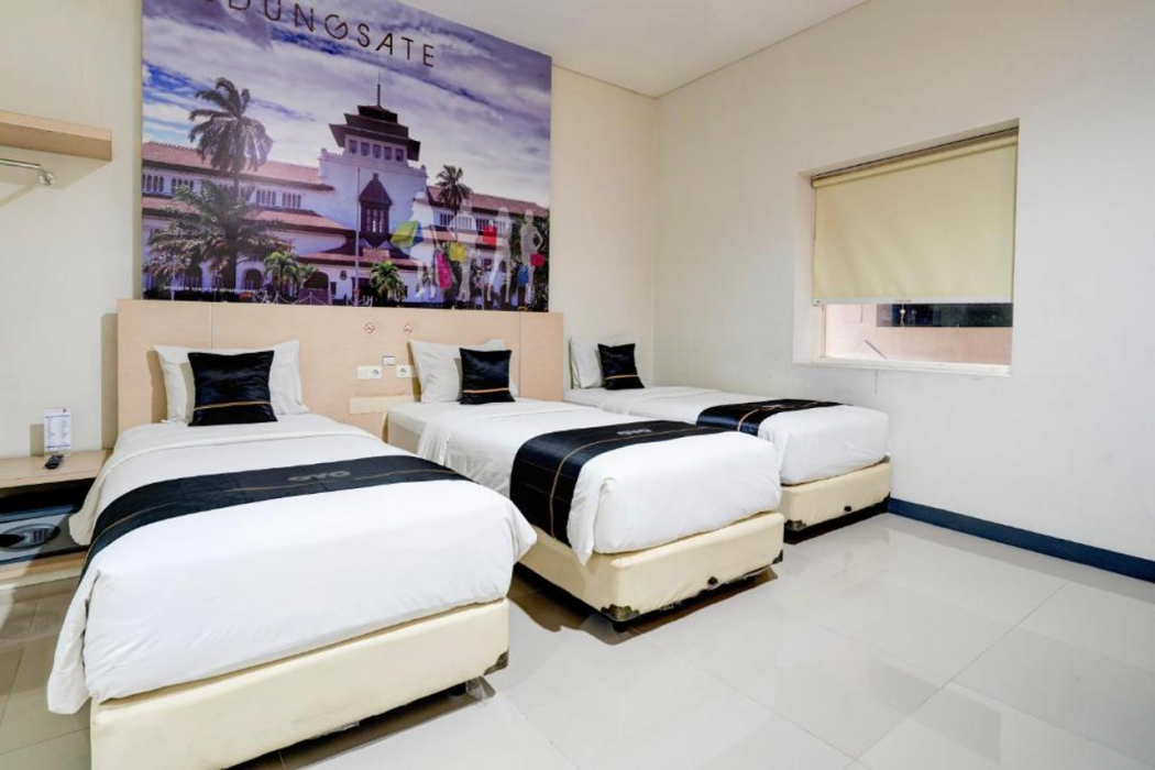 Townhouse Oak Cihampelas Near Ciwalk Formerly Promenade Hotel 24/72