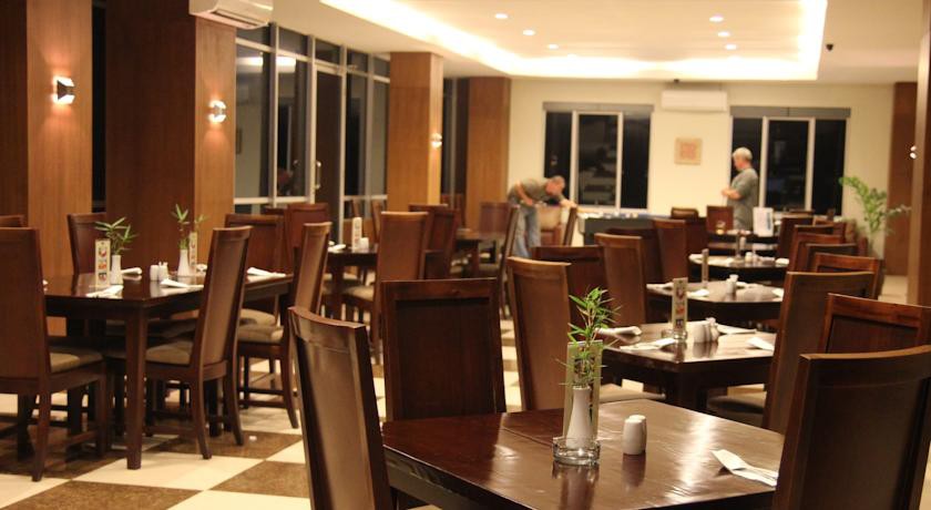 Hotel Ebony 18/33