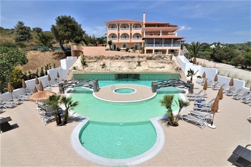 Grand Beach Hotel 33/67