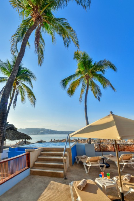 Krystal Beach Acapulco 68/98