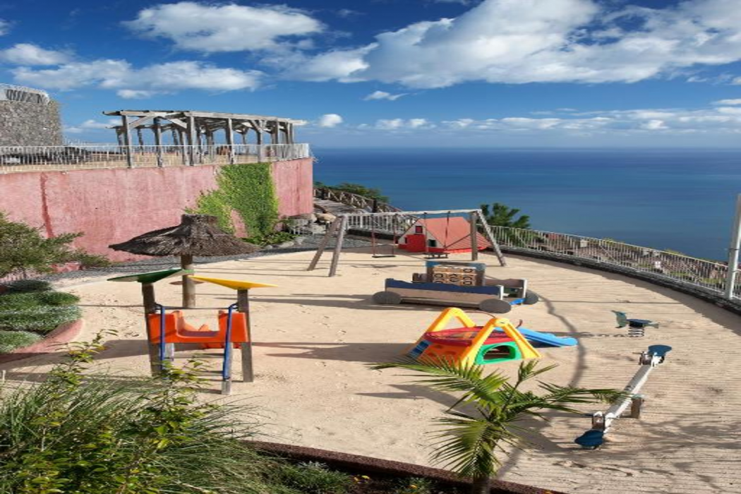 Village Cabo Girao 50/63