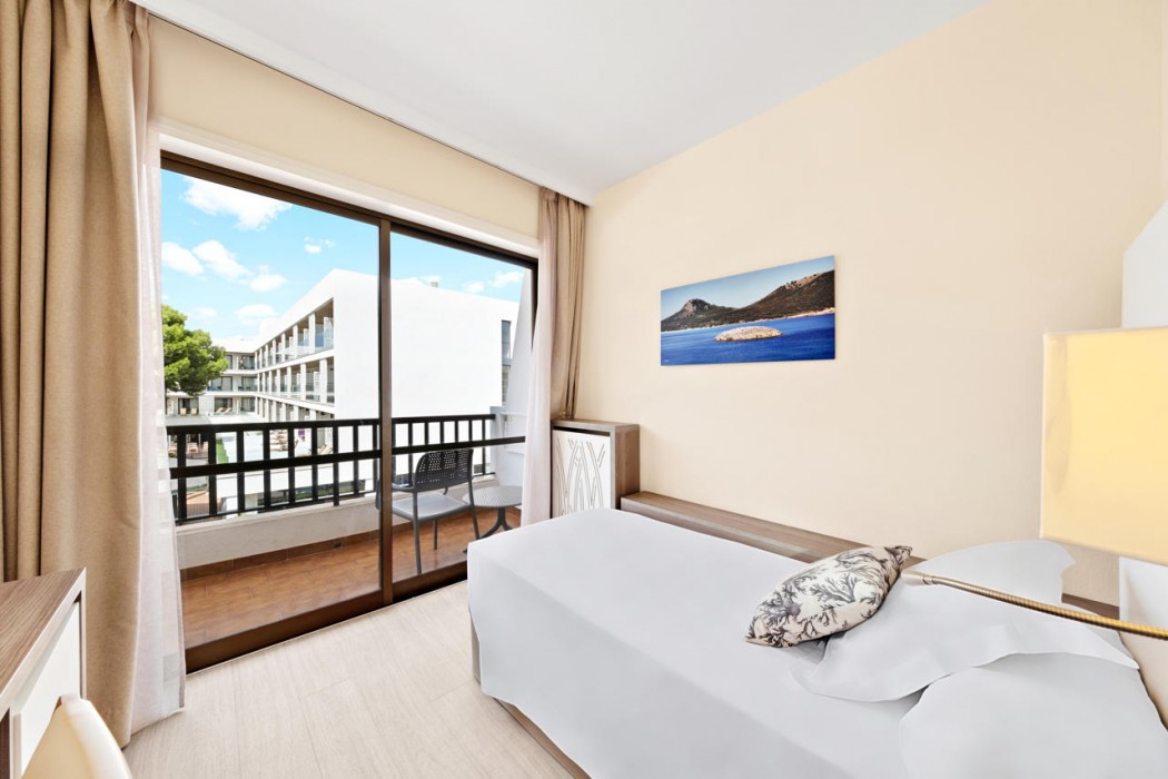 Bella Playa Hotel and Spa 13/78