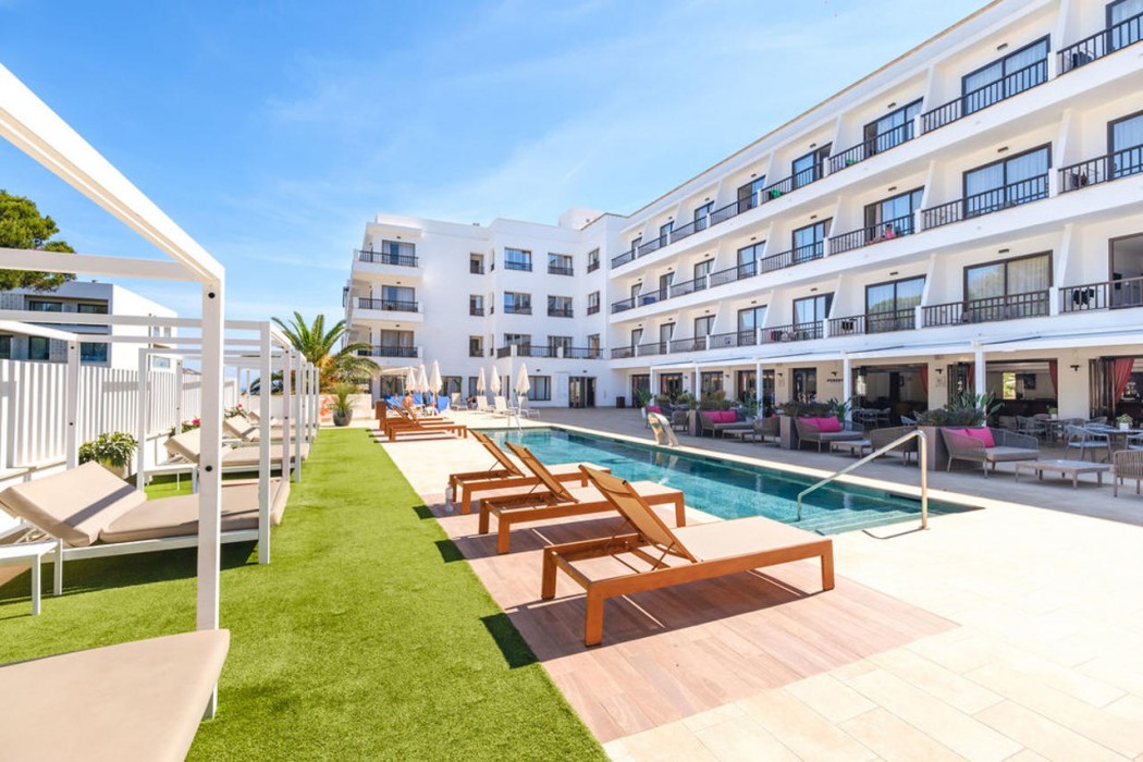Bella Playa Hotel and Spa 4/78