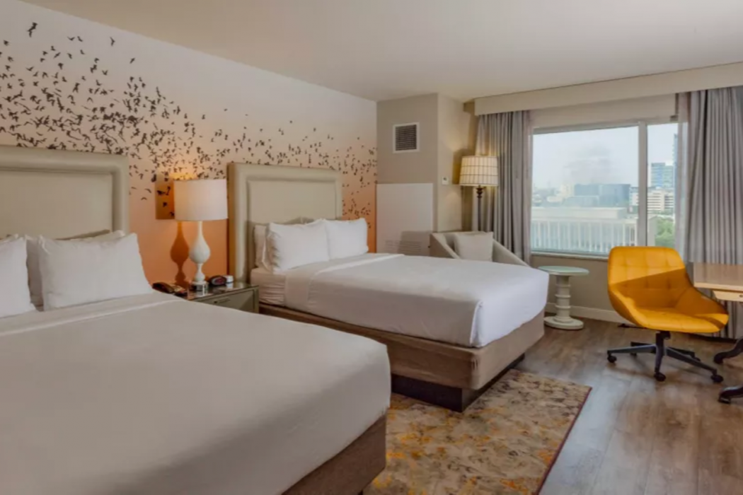 Hotel Indigo Austin Downtown University 10/70