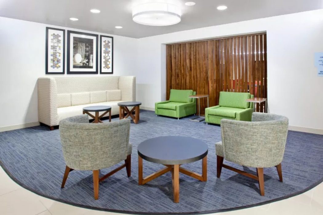 Holiday Inn Express and Suites Austin Downtown University 8/39