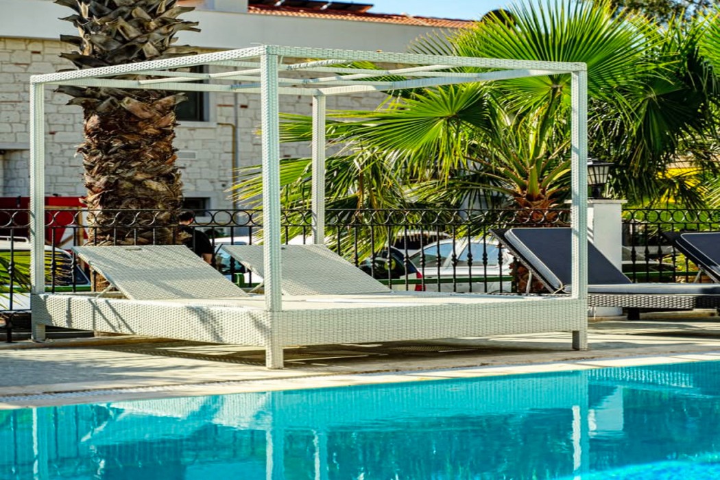 Aurasia Sea Side Hotel 40/63
