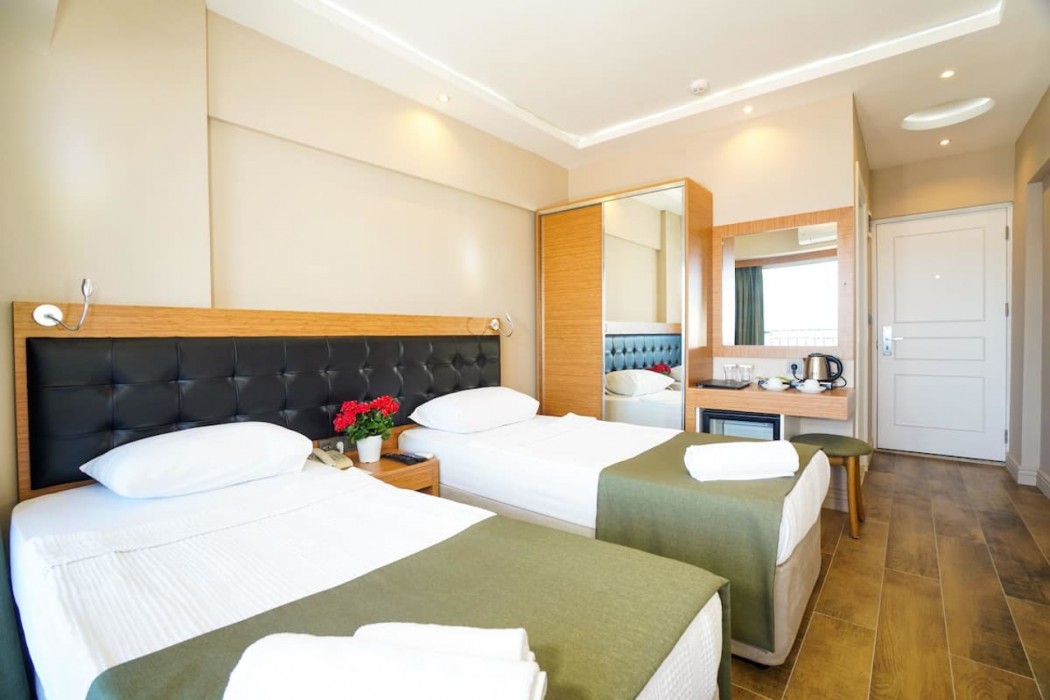 Aurasia Sea Side Hotel 20/63