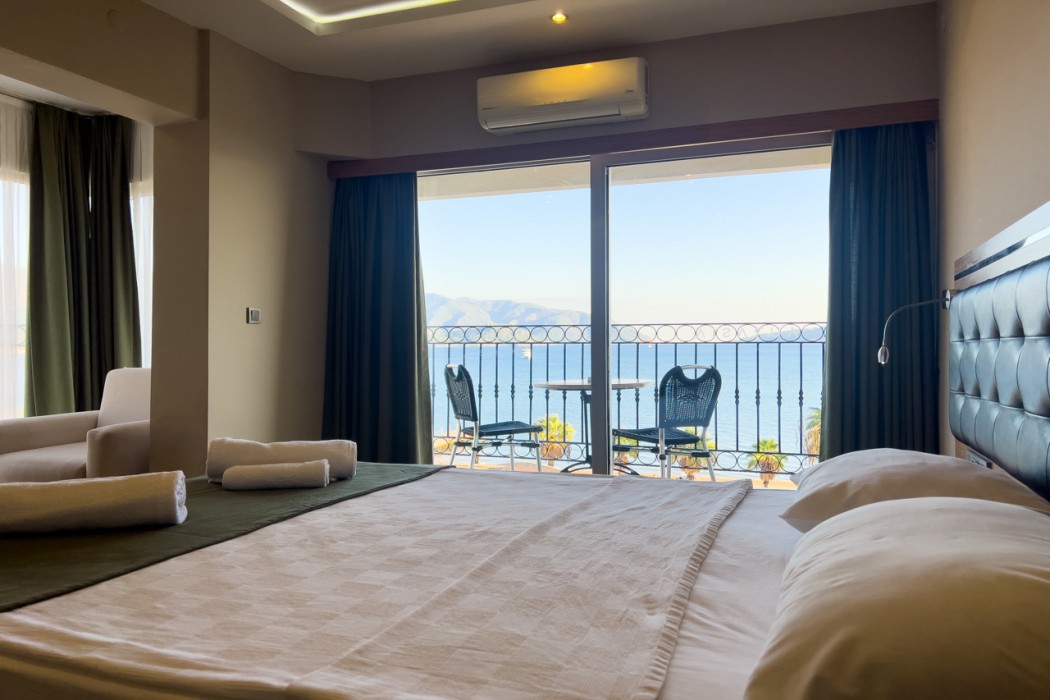 Aurasia Sea Side Hotel 18/63