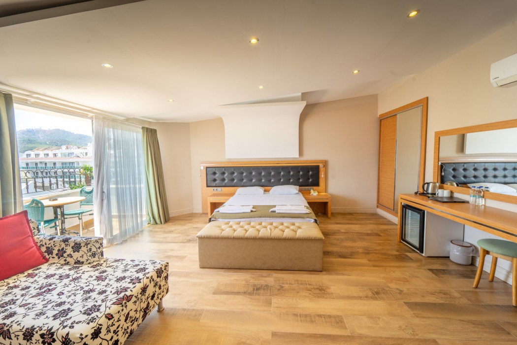 Aurasia Sea Side Hotel 17/63