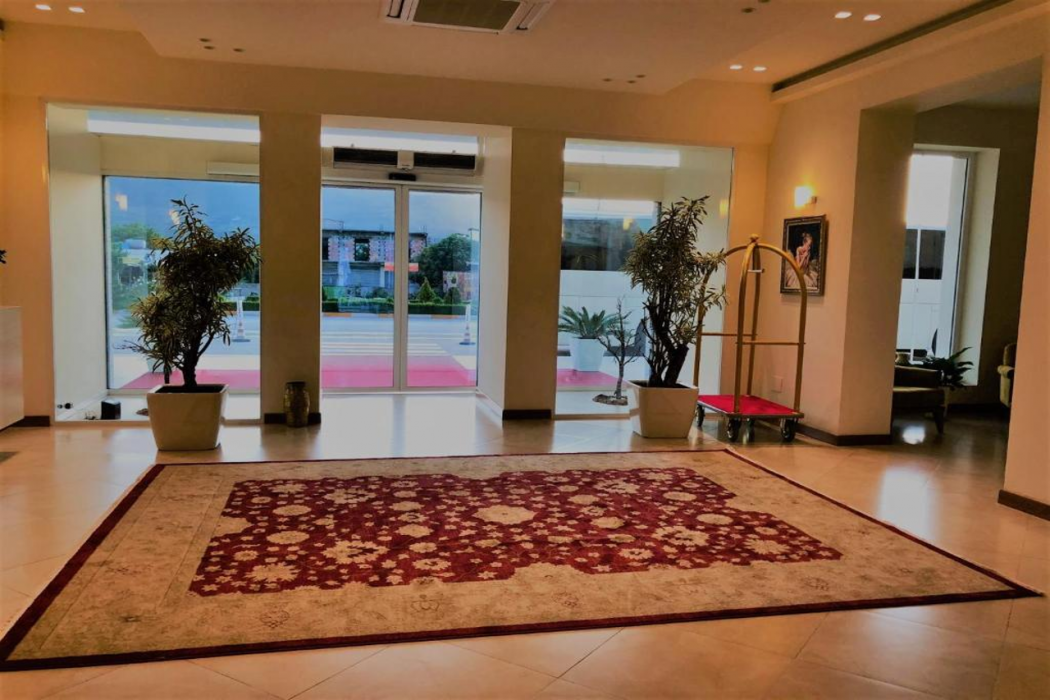 Grand White City Hotel 6/41