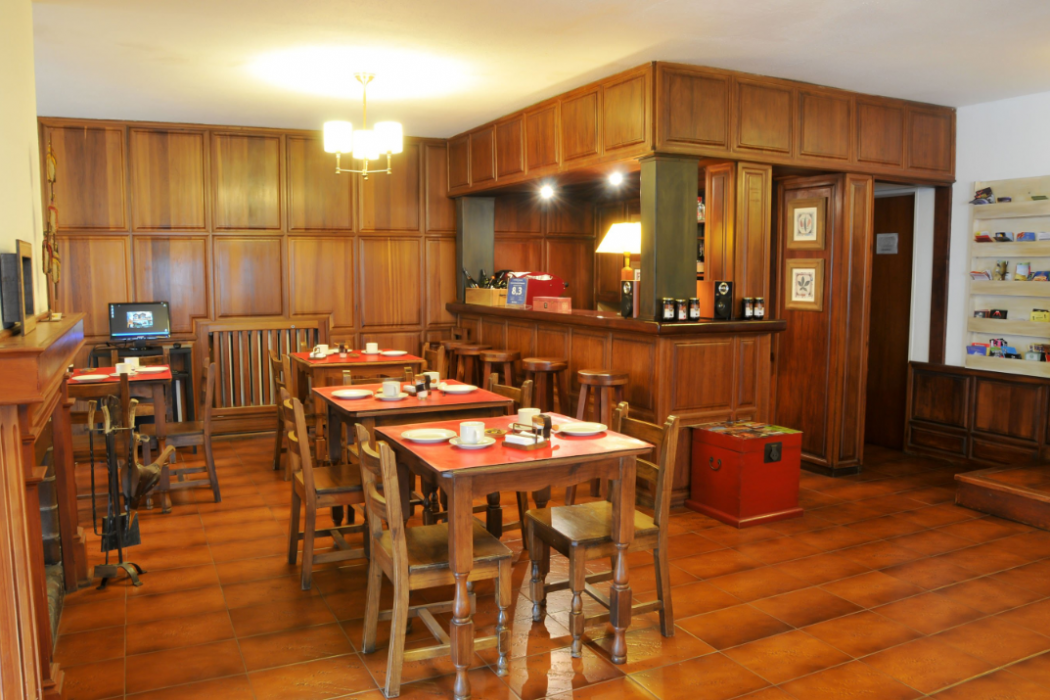 Hostal del Esquiador 21/40