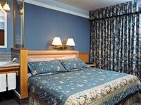 Astoria Hotel 24/50