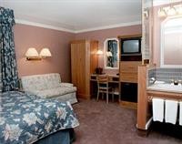 Astoria Hotel 7/50