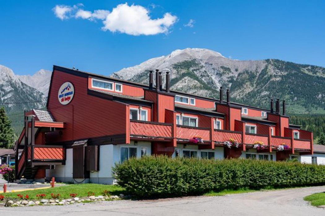 Canmore Rocky Mountain Ski Lodge 8/118