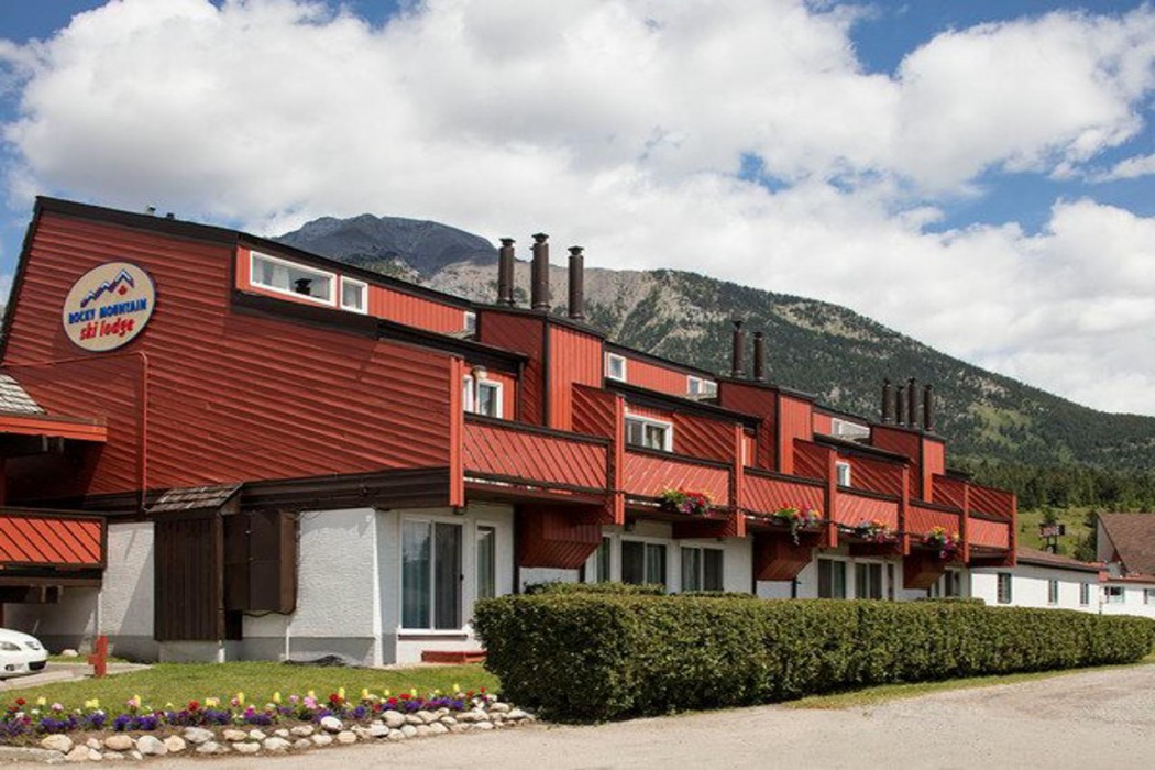 Canmore Rocky Mountain Ski Lodge 10/118
