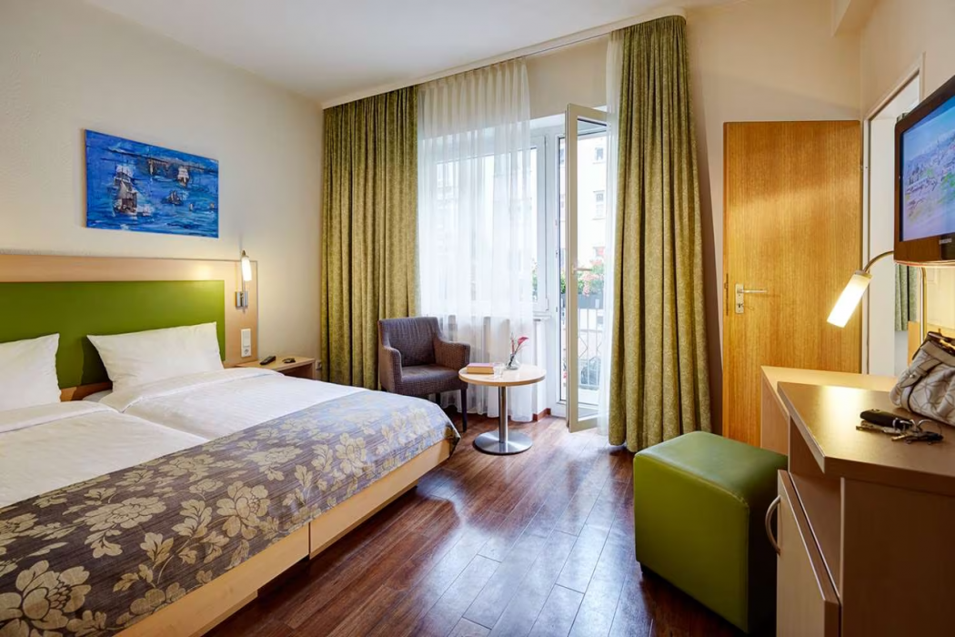 Hotel Imperial Dusseldorf, Sure Collection by BW 7/24