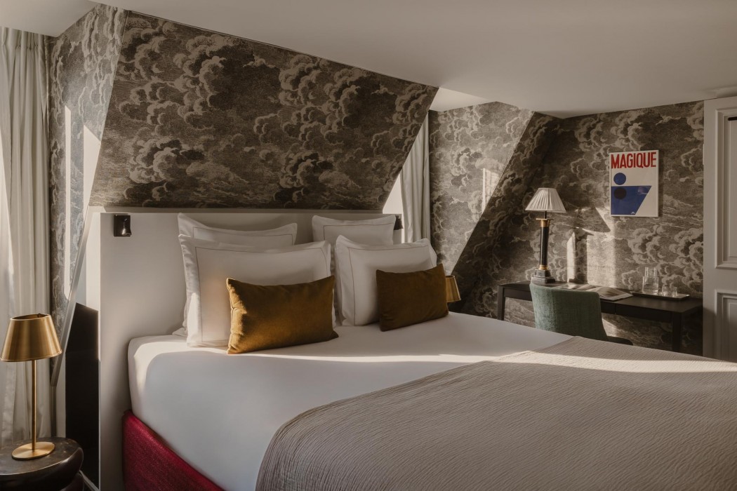Bourgogne Hotel and Montana 12/45