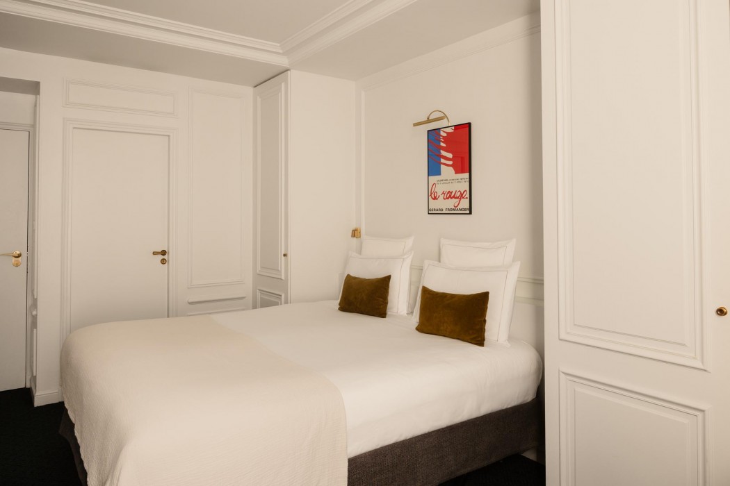 Bourgogne Hotel and Montana 7/45
