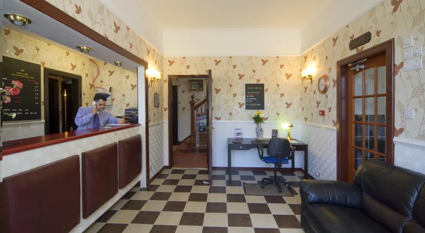 KINGS KNOLL HOTEL 5/53