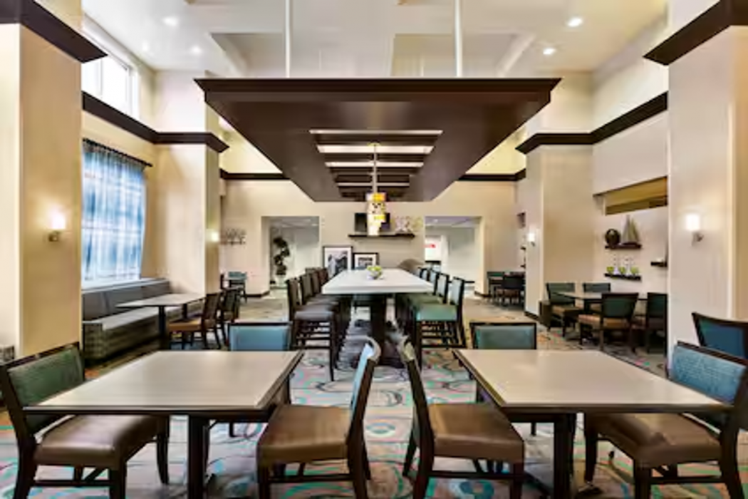 Hampton Inn & Suites Atlanta Airport West/Camp Creek Pkwy 19/41