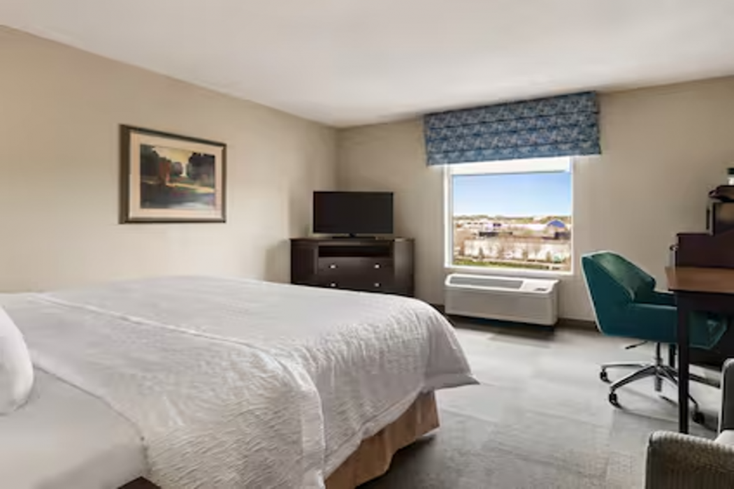 Hampton Inn & Suites Atlanta Airport West/Camp Creek Pkwy 13/41