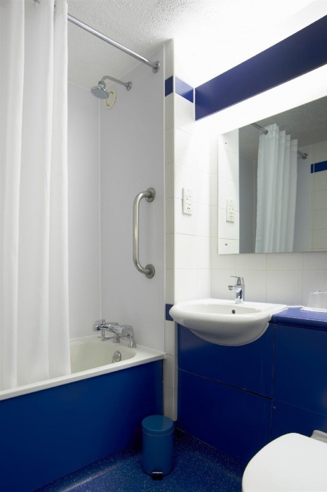 Travelodge Birmingham Central Newhall Street 15/23