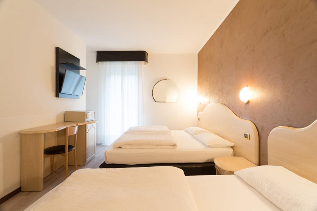 Hotel Rudy 12/57