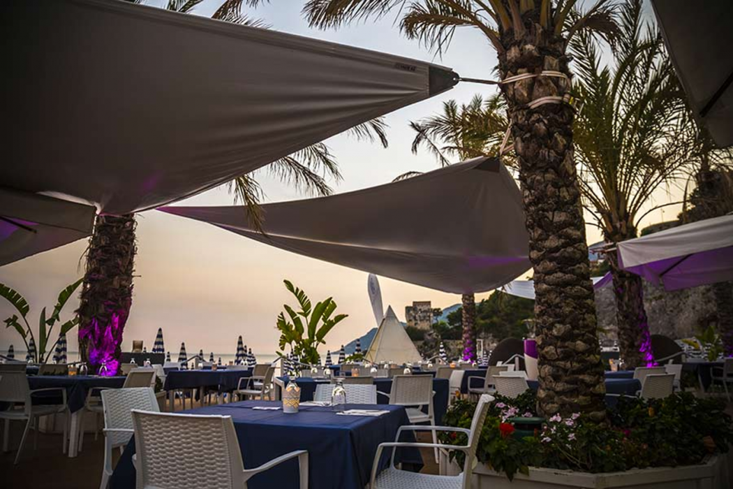 Lloyd's Baia Hotel 29/64