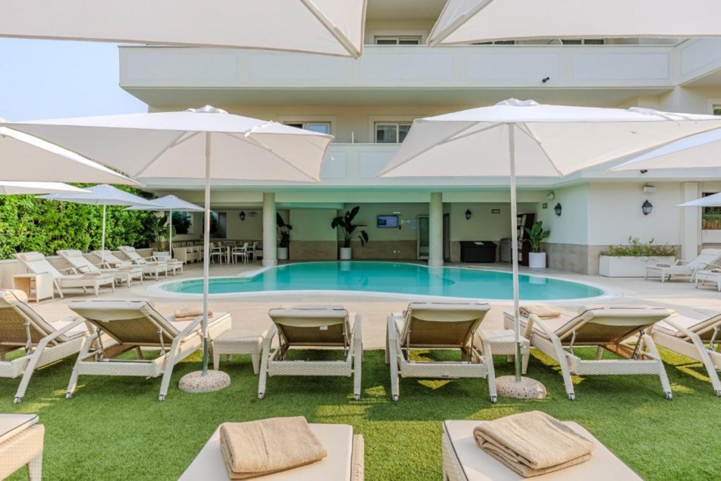Villa Rosa Hotel 36/65