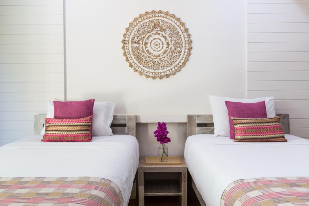 Ark Bar Beach Resort 16/64