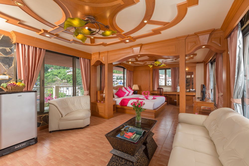 CHANG RESIDENCE 8/14