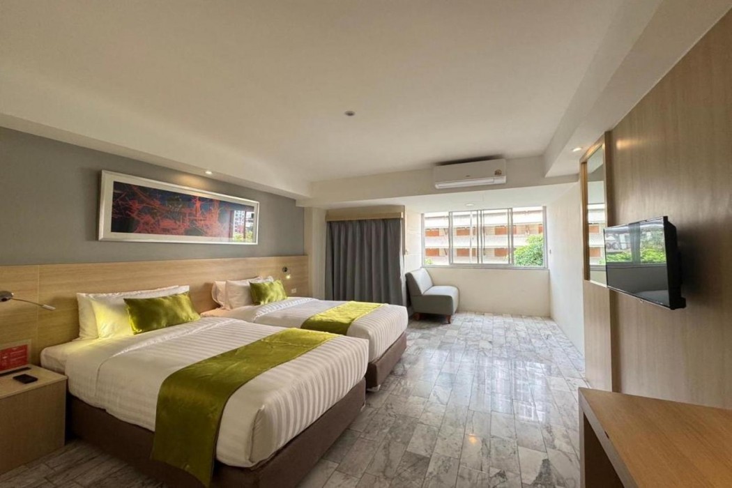 iCheck inn Thapra 12/44