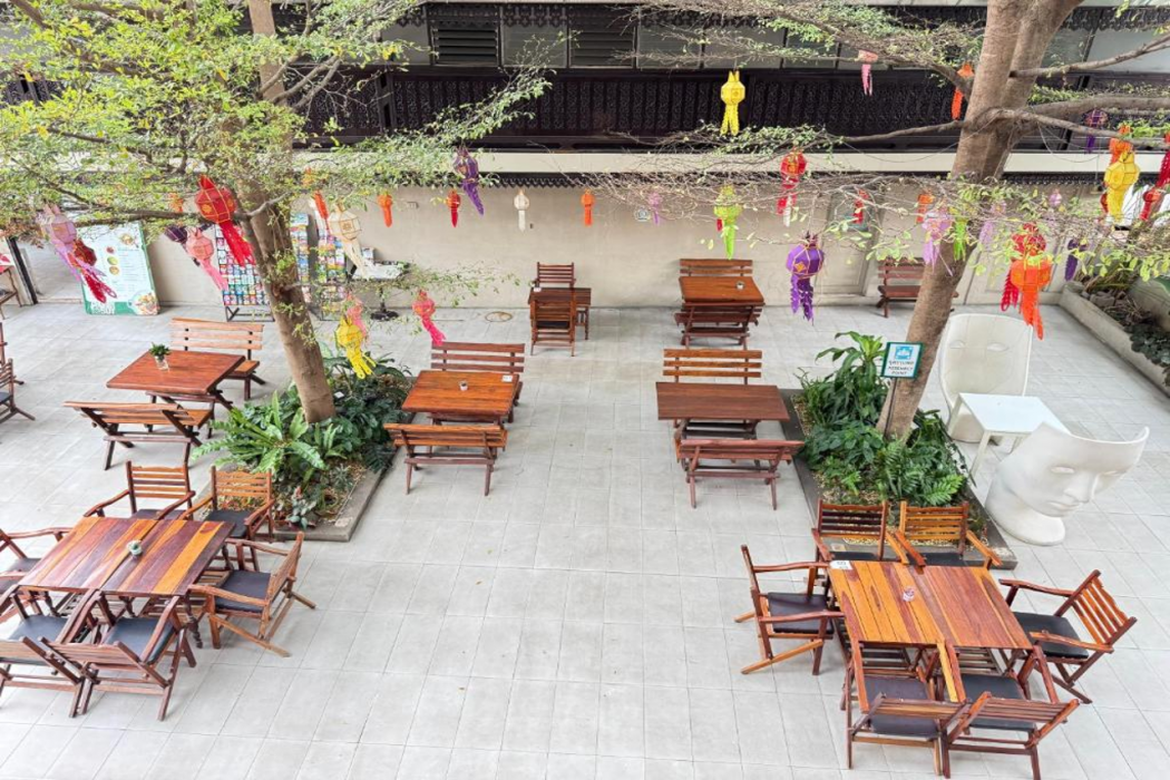 Collection O Khu Mueang near Tha Phae Gate formerly Lai Thai Guesthouse 36/64