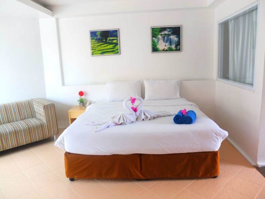 Dragon Beach Resort 34/55