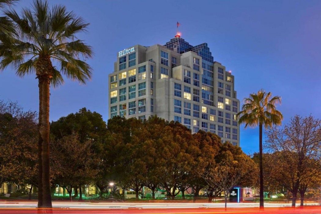Hilton Los Angeles North/Glendale & Executive Meeting Center 1/35