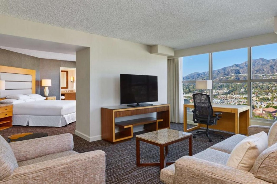 Hilton Los Angeles North/Glendale & Executive Meeting Center 9/35