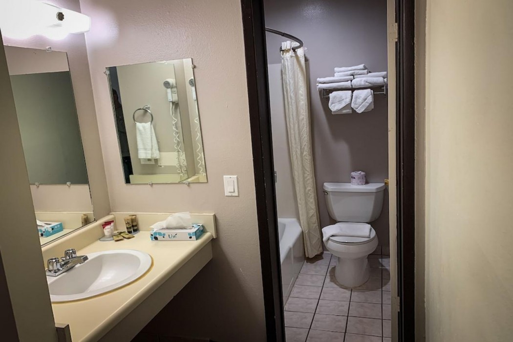 Ventura Grand Inn 27/39