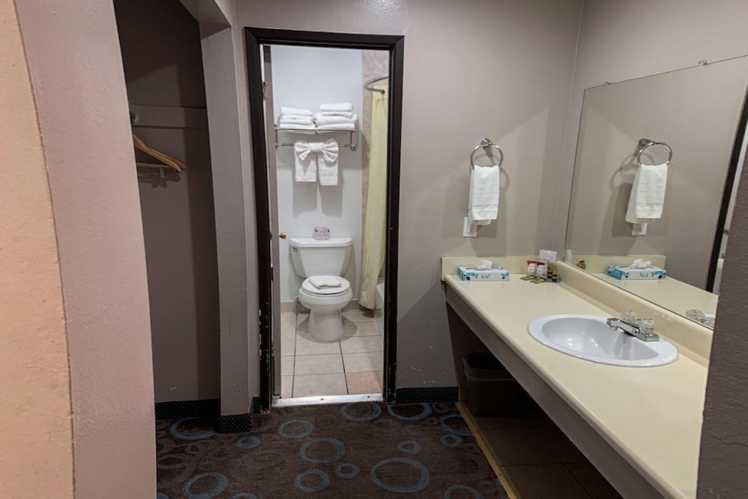 Ventura Grand Inn 29/39