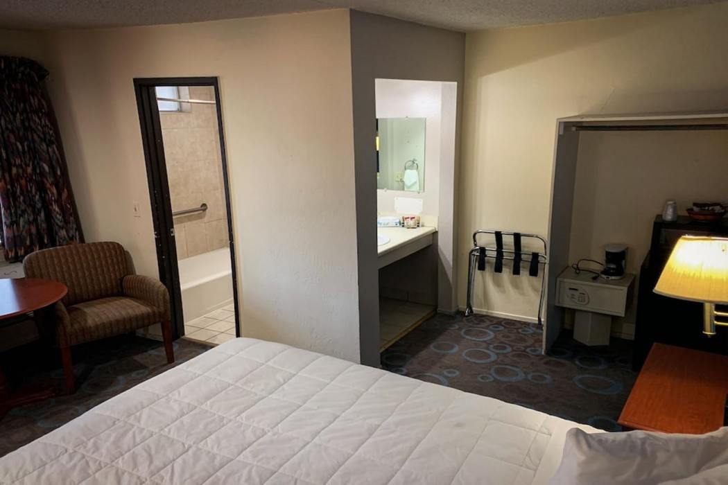 Ventura Grand Inn 23/39