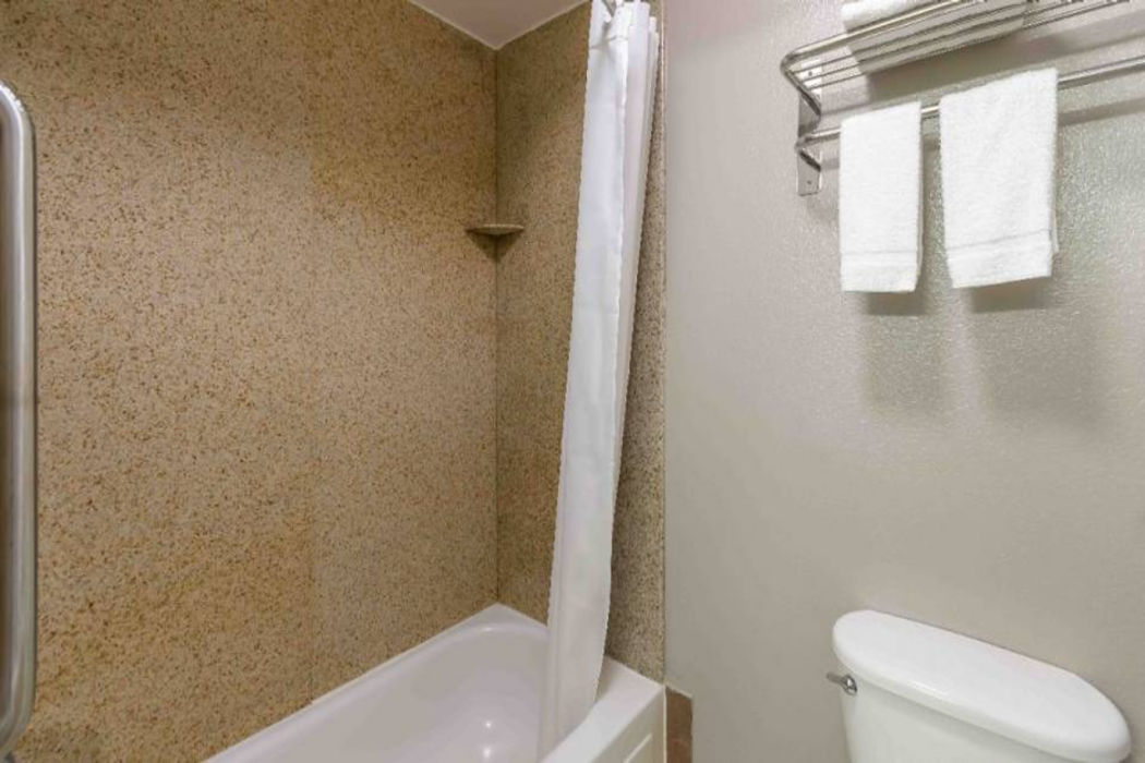Motel6 San Jose, CA - Convention Center 20/60