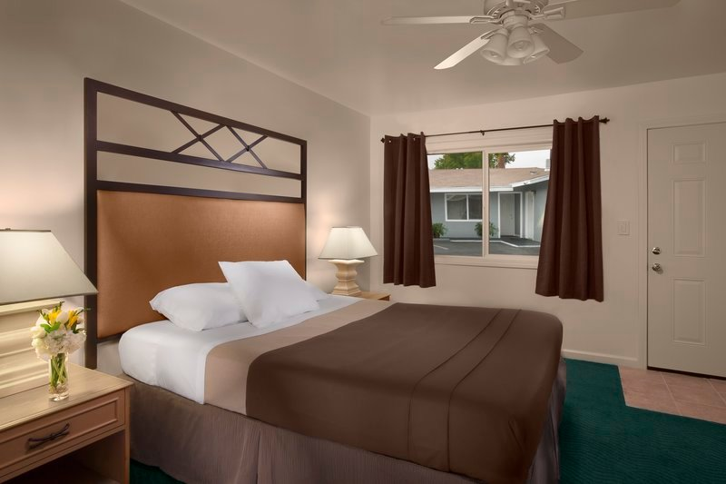 Santa Monica Hotel 17/61