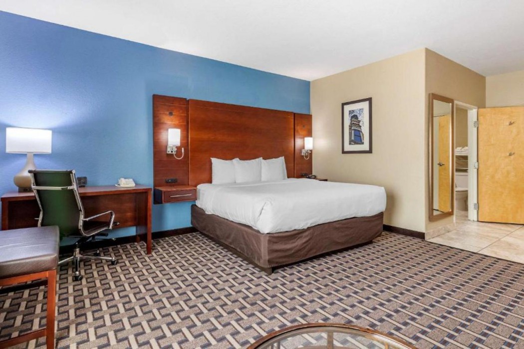 Comfort Suites Georgetown, TX 10/24