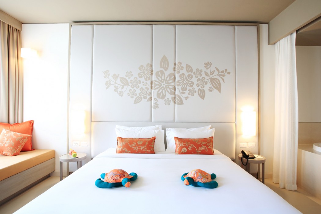 Proud Phuket Hotel 12/60