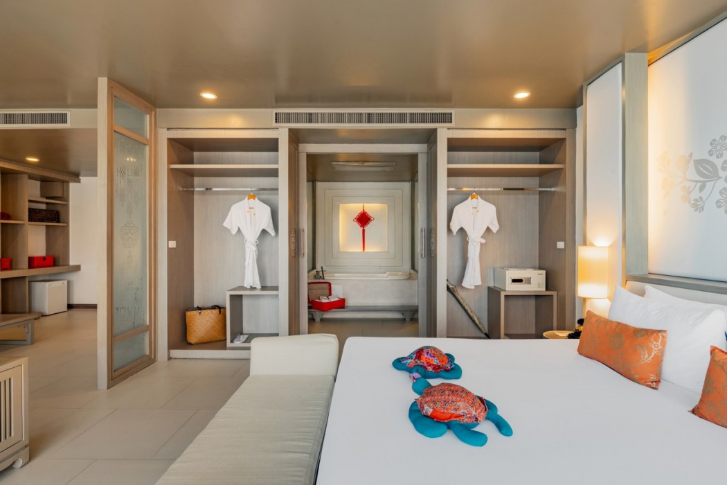 Proud Phuket Hotel 16/60